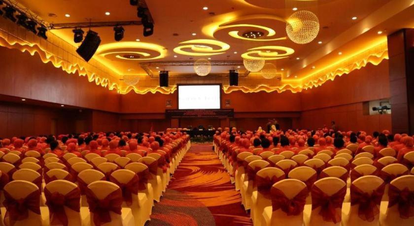 Golden Tulip Galaxy Hotel Banjarmasin Banjarmasin  Exterior foto